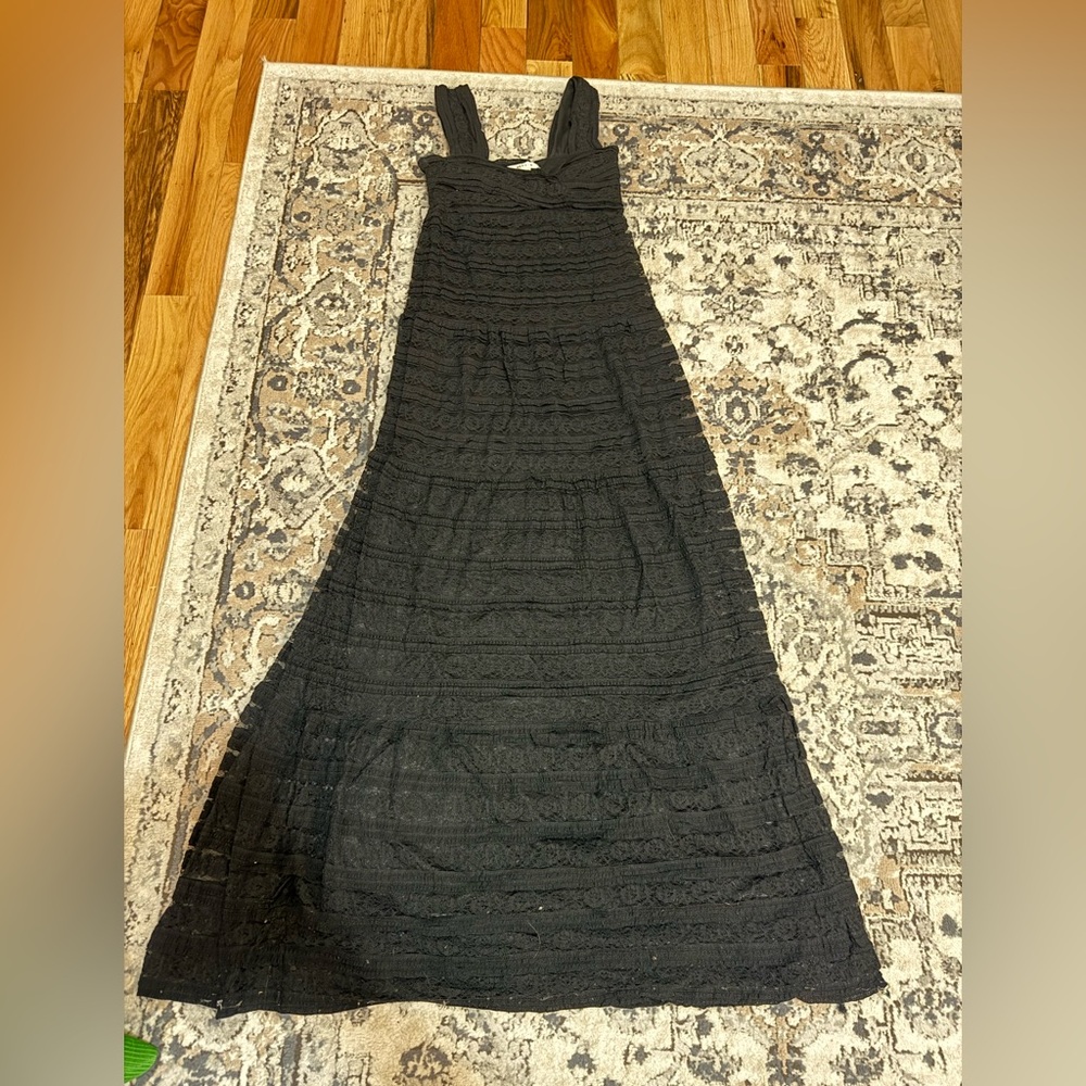 DONATed! LACE MAXI DRESS!